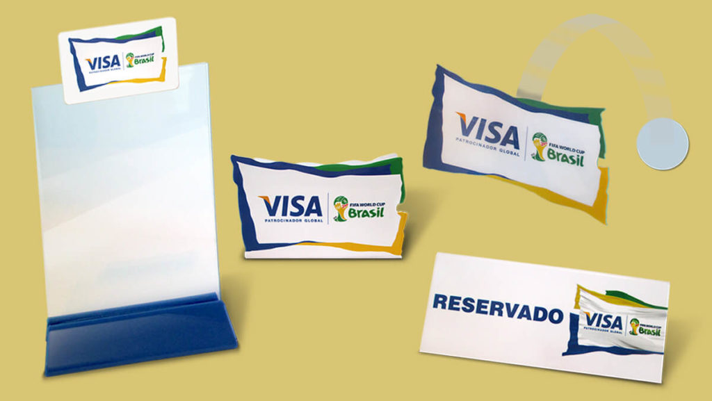 adesivo promocional da VISA em sua campanha da Copa do Mundo de 2014